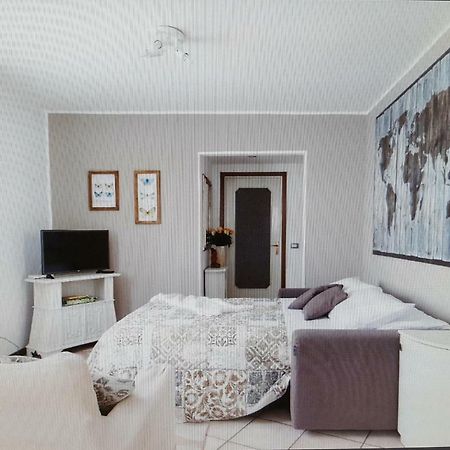 Il Sole, Grande Appartamento In Collina Брунате Экстерьер фото